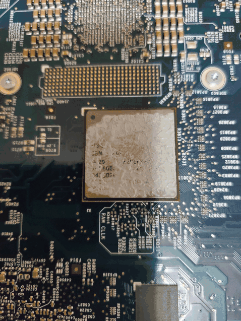 Cleaning off the old thermal paste
